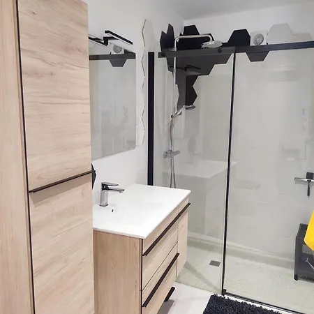 Feriehus Logement Sur Tour De Avec Piscine